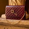milan lady c 117684845 330318391486262 2584681718332120435 n