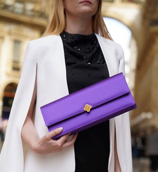 ⁦Time 22 Purple satin jewel clover clutch⁩ - الصورة ⁦9⁩