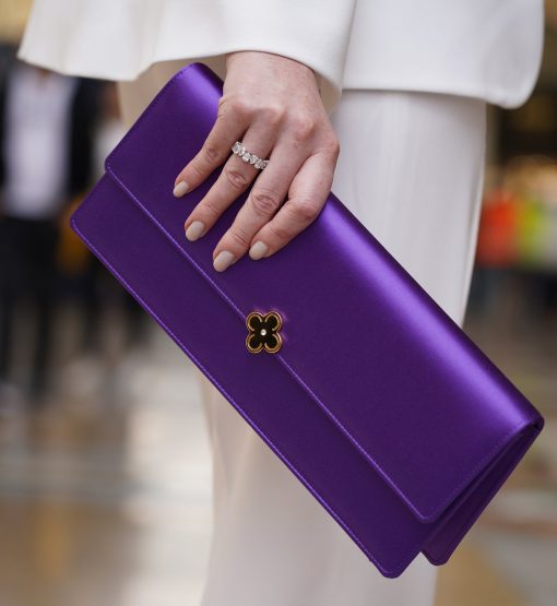 ⁦Time 22 Purple satin jewel clover clutch⁩ - الصورة ⁦8⁩