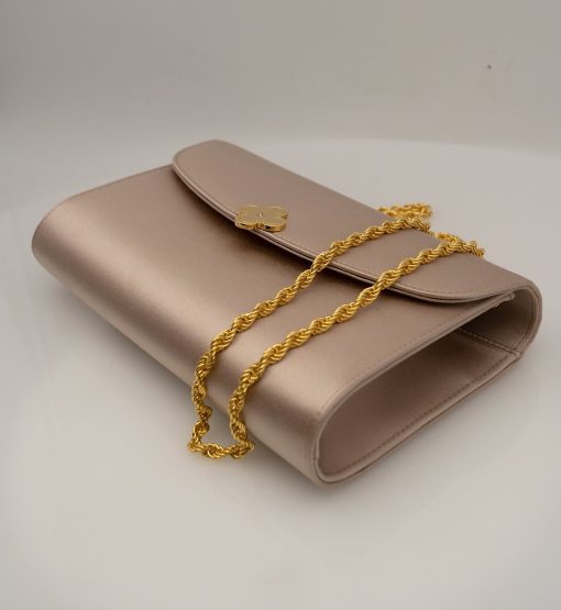 ⁦Lady Princess Powder silk clutch MTO⁩ - الصورة ⁦2⁩