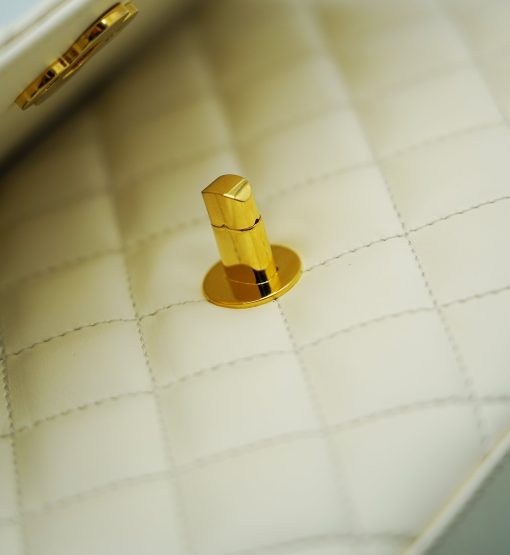 ⁦Opèra Quilted Ivory leather shoulder chain bag⁩ - الصورة ⁦8⁩