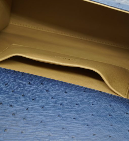 ⁦First Lady Blue ostrich leather handbag⁩ - الصورة ⁦7⁩