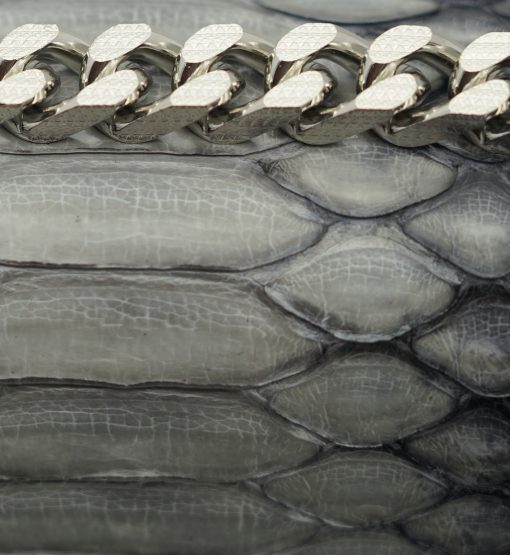 ⁦Opèra Night Black Python leather chain bag⁩ - الصورة ⁦8⁩