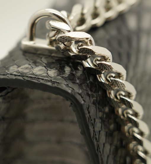 ⁦Opèra Night Black Python leather chain bag⁩ - الصورة ⁦7⁩