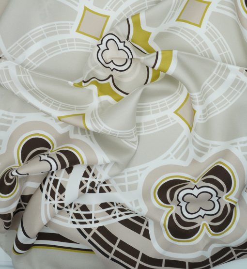 ⁦The Flowers Cardinal Beige Printed Silk Foulard⁩ - الصورة ⁦2⁩