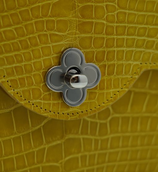 ⁦First Date Yellow alligator leather bag⁩ - الصورة ⁦4⁩