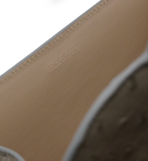 ⁦First Lady Taupe ostrich leather handbag⁩ - الصورة ⁦8⁩