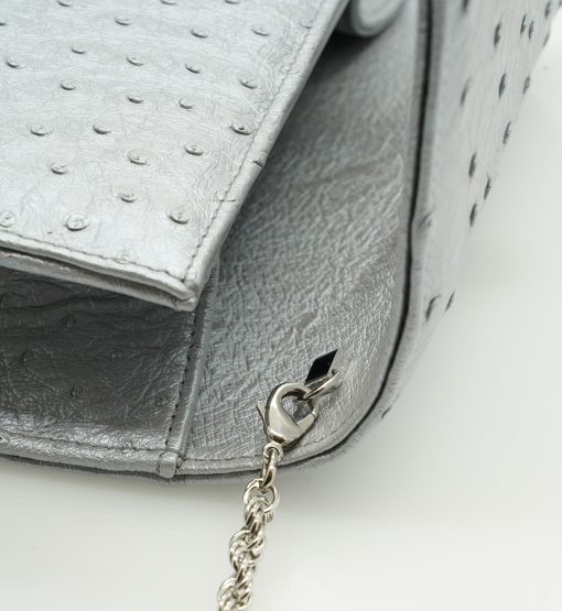 ⁦Time 21 Silver Ostrich leather chain bag⁩ - الصورة ⁦6⁩